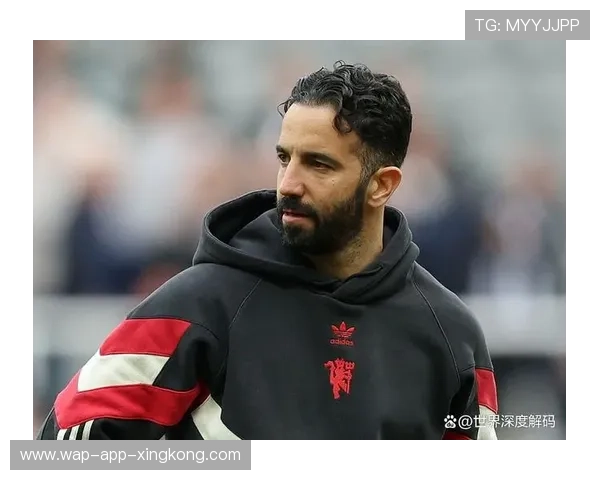 阿莫林一年执教画像：三中卫体系成型但隐患并存