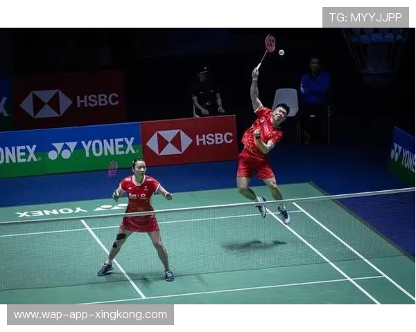 羽毛球漂移接杀惊动裁判：场上花样百出，技术与智慧的巅峰对决