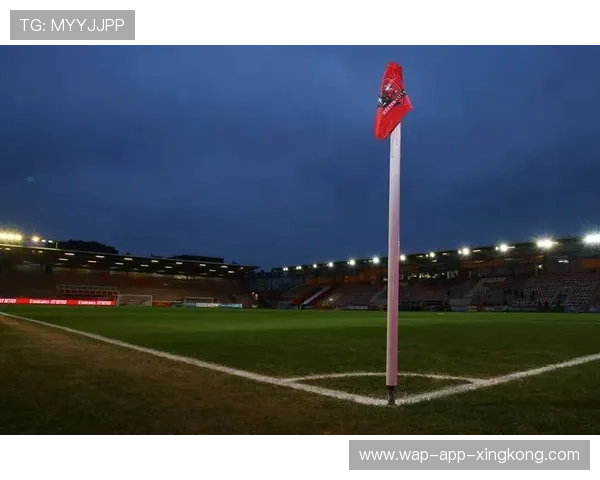 英超曼联末段绝杀，老特拉福德再起欢呼